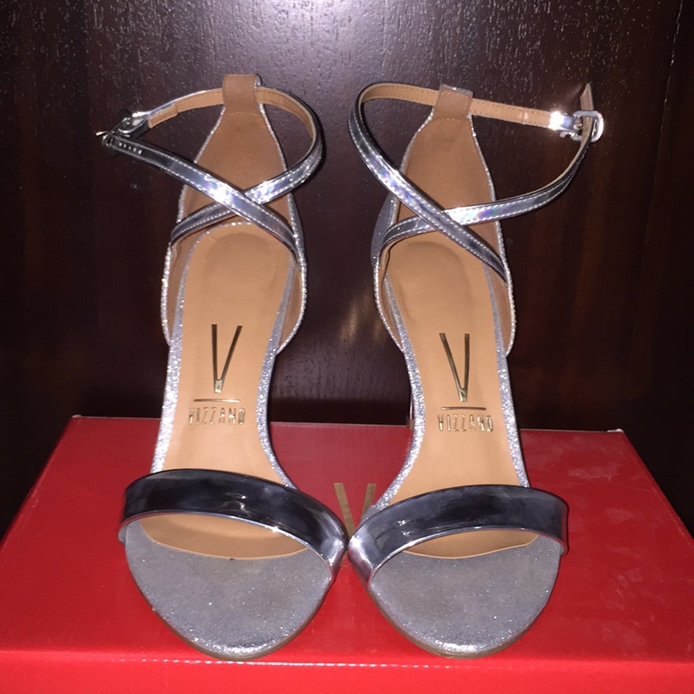 VIZZANO | GL MINI SHINE METAL HEELS SIZE 8